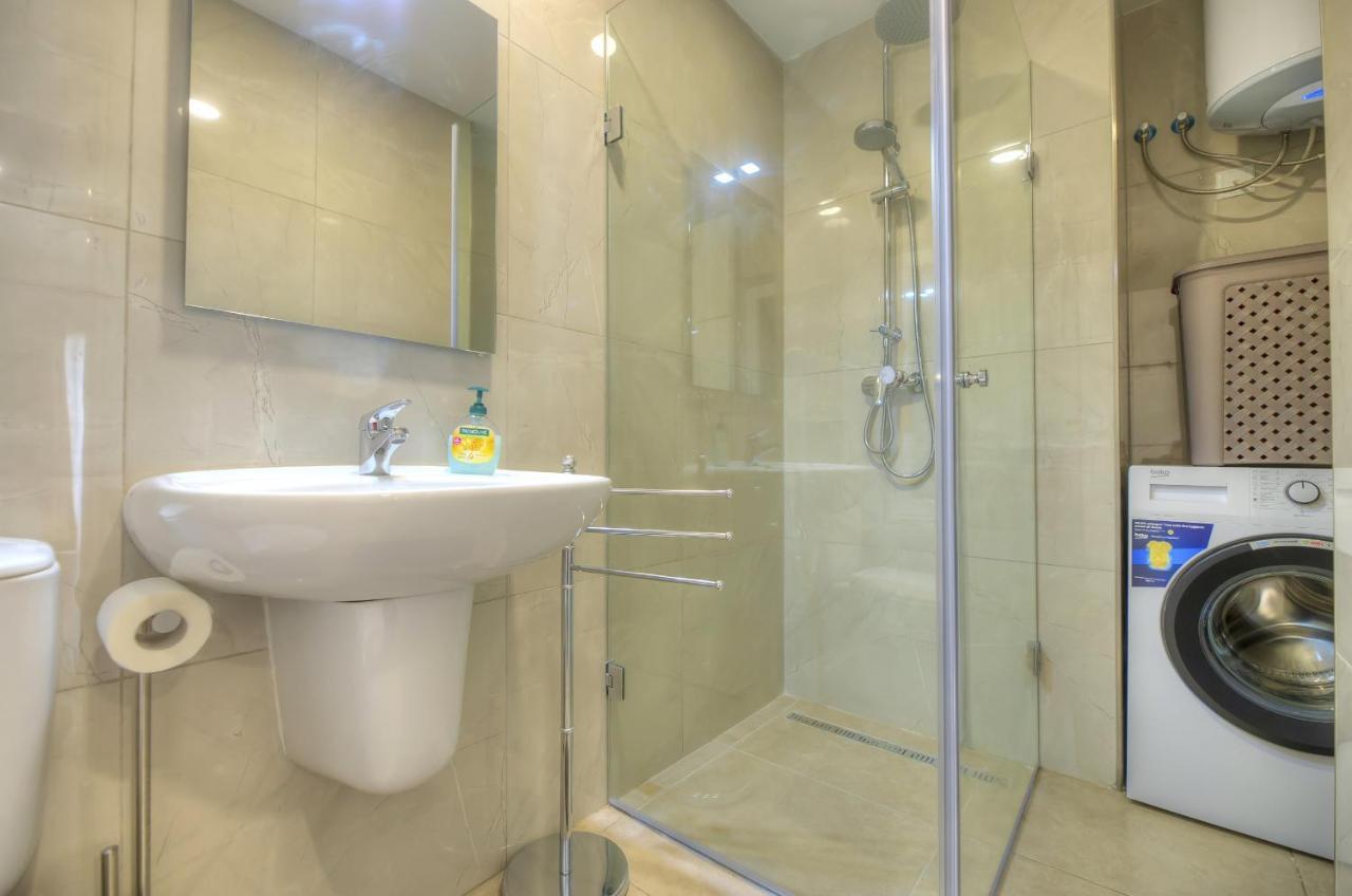 Brand New And Tastefully Furnished 2 Bedroom Apartment Ddif1-2 Gzira Екстер'єр фото